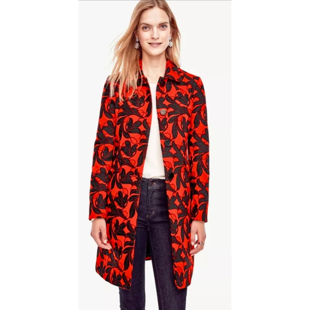 Ann Taylor Red Black Floral Jacquard Swing Trench Coat Size M Pleated Back Mod